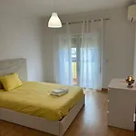 Extraordinary House At Fernao Ferro! Dom wakacyjny *