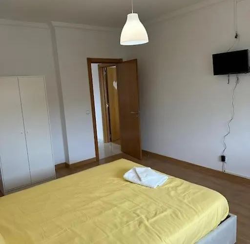 Extraordinary House At Fernao Ferro! Fernao Ferro