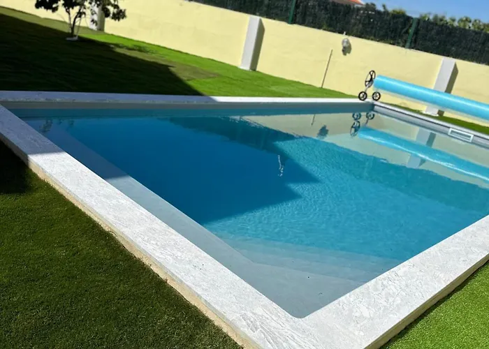 Extraordinary House At Fernao Ferro! Fernao Ferro